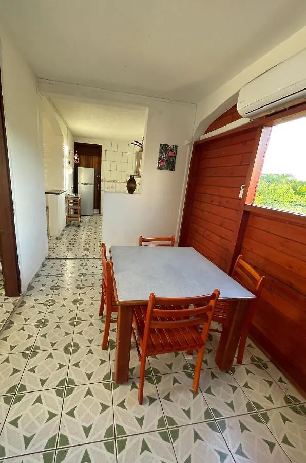 Uta House Sainte-Anne Villa 0*, Sainte-Anne (Grande-Terre)